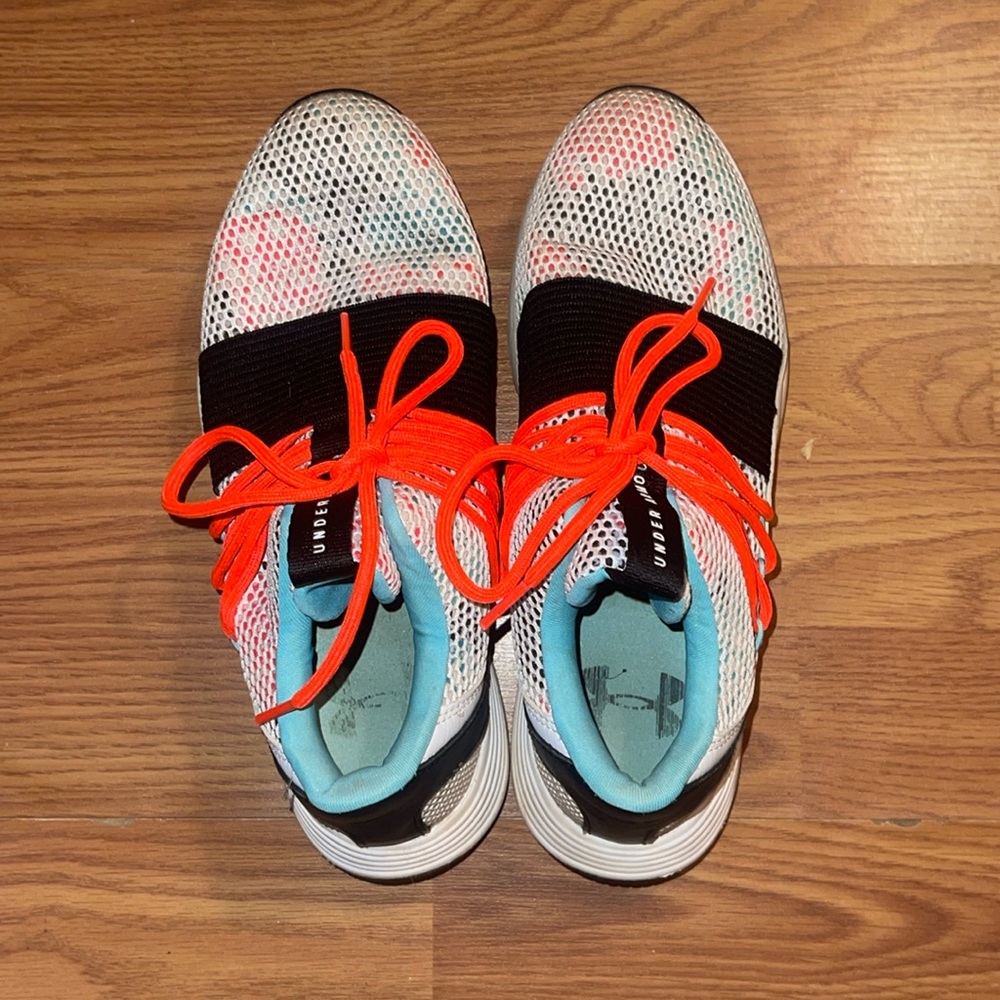 Women under armor shoes size 7